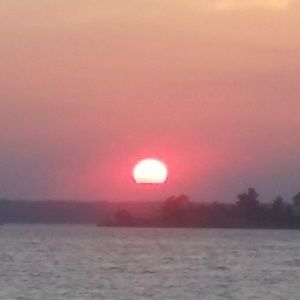 Meet your Posher, Leanne